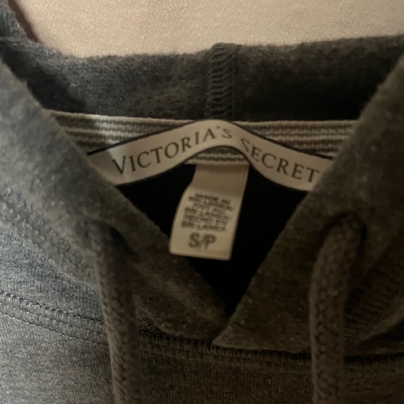 VICTORIA SECRET small grey and red hoodie - Picture 2 of 2